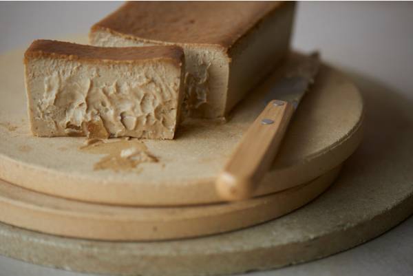 ミスチから白茶色が魅力的なバレンタイン限定フレーバー「Mr. CHEESECAKE Camel praline citron」が登場