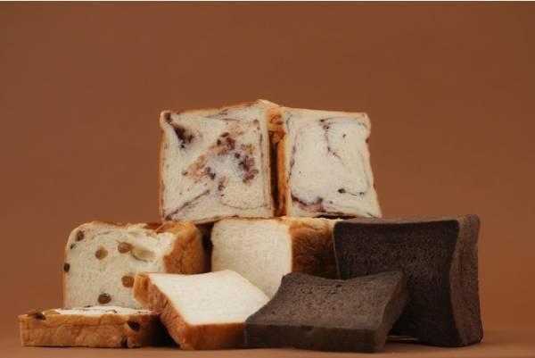 高級食パン専門店「真打ち登場」が戸越銀座にオープン。ケンズカフェ東京とコラボしたチョコ食パンも限定販売