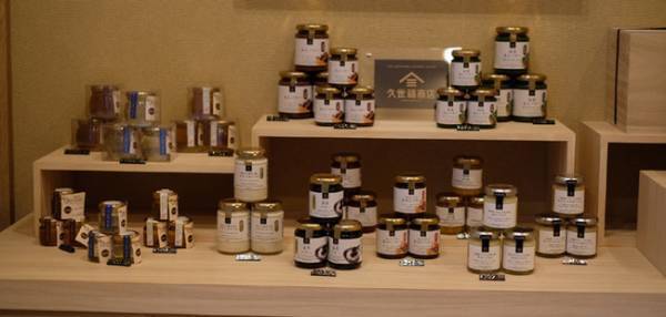 高級食パン専門店「真打ち登場」が戸越銀座にオープン。ケンズカフェ東京とコラボしたチョコ食パンも限定販売