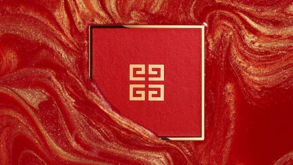 力強いレッドとゴールドに彩られた限定アイテム。「ルージュ・ジバンシイ」にルナ ニュー イヤー エディションが登場