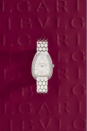 幻想的で煌めきに溢れるバレンタインデーをローマン・スタイルへ誘うブルガリのギフト