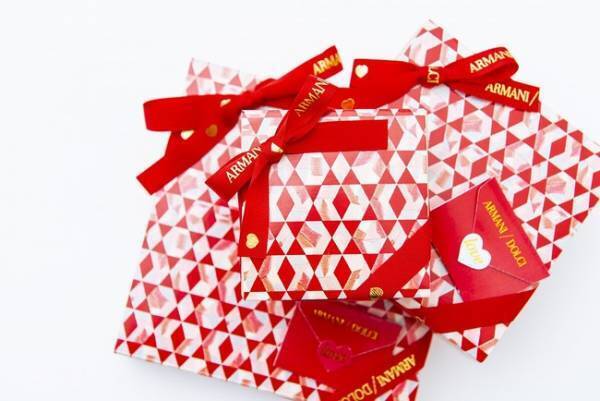 大切な想いを特別なチョコレートとともに。アルマーニ / ドルチのバレンタイン限定コレクション