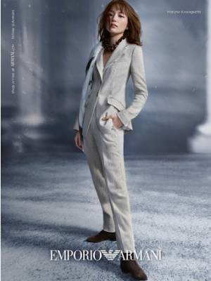 エンポリオ アルマーニが2021 春夏広告キャンペーンビジュアルを公開。川口春奈が「強く、自由で、しなやかな女性像」を表現