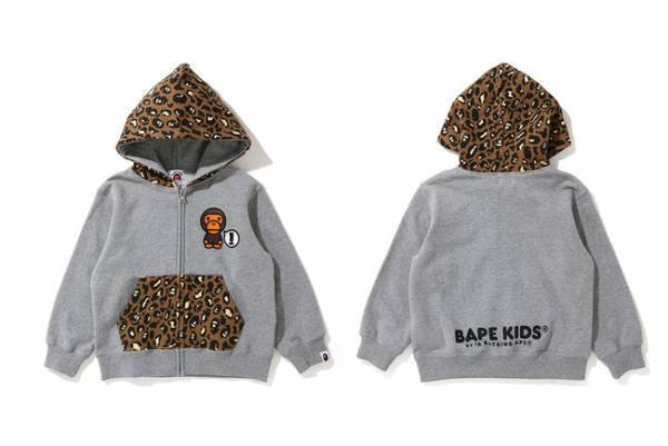 ベイプキッズが新宿伊勢丹オープン1周年を記念した限定アイテムを発売