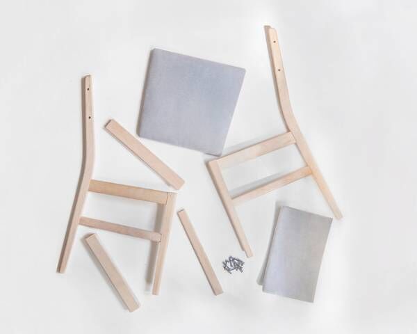 コンパクトな梱包と、シンプルな組み立て。100%北海道産の無垢材を使った組み立て家具「LIM(リム)」