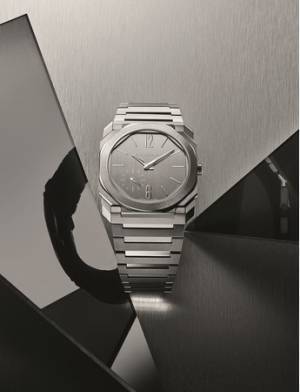 ブルガリの機構の美学を象徴する「オクト フィニッシモ」に新たな1ページを開く新作のスポーツウォッチが誕生