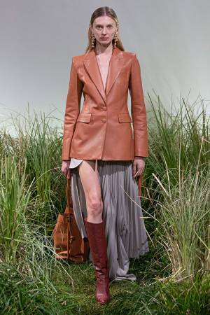 【ルック】オフ-ホワイト c/o ヴァージル アブロー™ 2021春夏コレクション