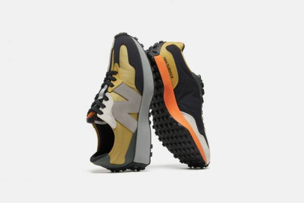 ニューバランス「327」2021春夏新作、様々な素材や色を組み合わせたパッチワークをイメージ