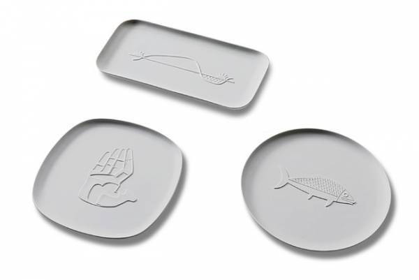 建築家・ピエール・ジャンヌレへのオマージュ。カッシーナのコレクションに「カンガルーチェア」を追加