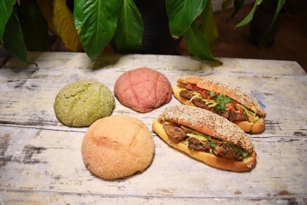 注目は100％植物性素材で作ったヴィーガンラインナップ。パリ発本格派ブーランジェリーが新宿伊勢丹にオープン