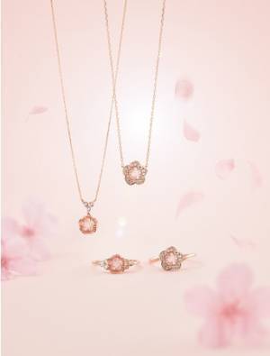 ピンクのストーンが舞う桜ジュエリー。サマンサティアラから誰もが引き込まれる愛されジュエリーが登場