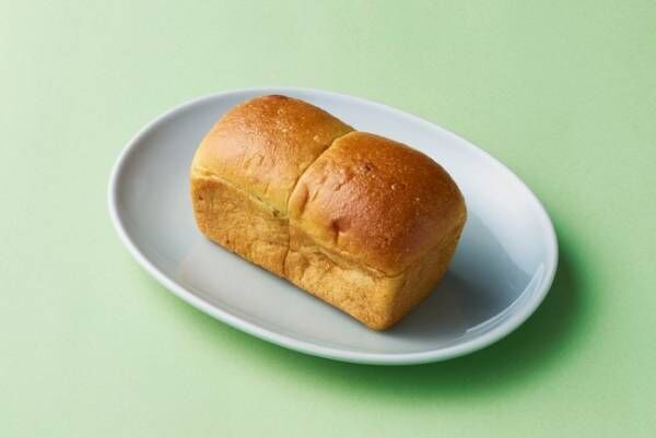 ホテル コエ ベーカリーにもっちりしっとりなピスタチオづくしの食パン「グリーンの霹靂」が新登場