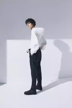 上質な素材でタイムレスな一枚を追求。新時代のコンテンポラリーブランド「velvet BY STERNBERG」がデビュー