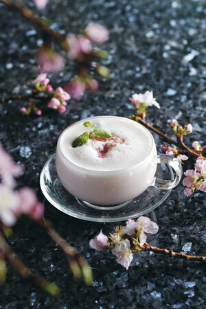 色も香りも味わいも春色のスイーツ。ウェスティンホテル東京で春の訪れを告げる華やかな桜メニューが登場