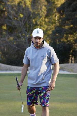 大きなウサ耳スカル＆ボーンズの「サイコバニー」からゴルフコレクションが誕生。ピーナッツとのコラボポロも発売