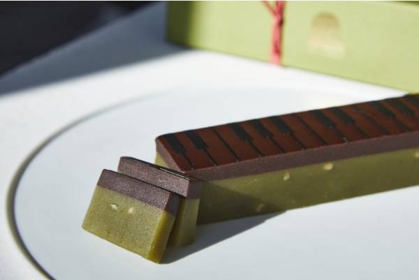 湯布院発、ピアノデザインを模したジャズ羊羹にホワイトデー限定の新作「ピスタチオショコラ」が登場