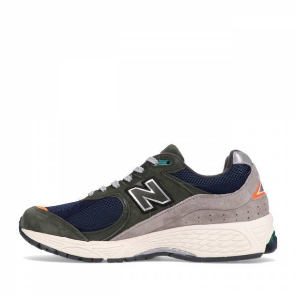 アトモスからニューバランス「2002」を上質なヌバックとメッシュでアップデートした『ML2002R』の新色が登場