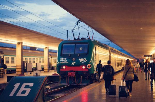 写真家・笠原秀信が旅をテーマにしたオンラインExhibition「THE ROAD」を開催。第2弾はイタリア・フィレンツェ