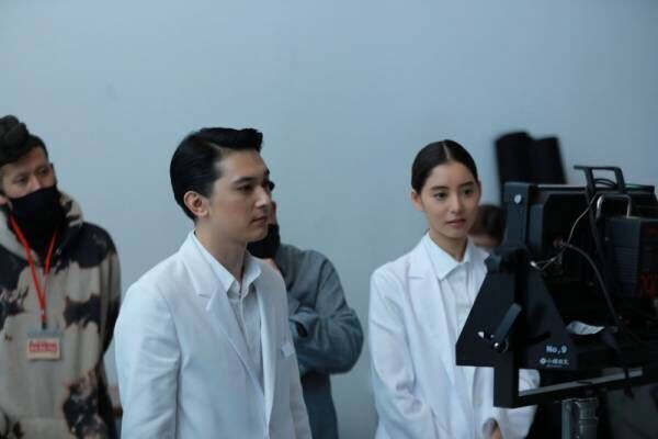 吉沢亮と新木優子が研究員を演じたディオールのショートフィルム公開。制作は日本映画界のトップクリエイターが集結