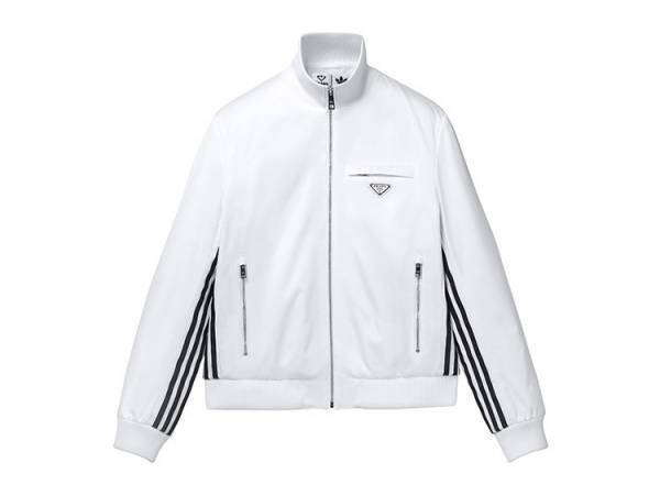 プラダとアディダスのコラボによるサステナビリティを追求した新たなコレクション「adidas for Prada Re-Nylon」が登場