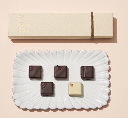 銀座三越のバレンタインイベント「Ginza Sweets Collection 2022」担当に聞いたおすすめのチョコレートとは?