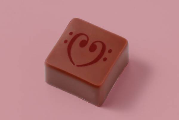 今年のジャン＝ポール・エヴァンのバレンタインは愛と喜びにあふれた音楽をテーマにしたコレクション