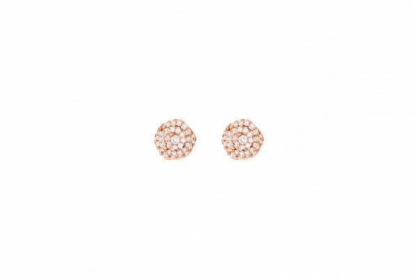 ムッシュ ディオールがこよなく愛したバラの花をクラフツマンシップで見事に再現した「ローズ ディオール クチュール」