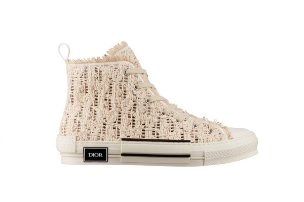 ディオールがサマー 2022 メンズ コレクションにフォーカスしたポップアップをBA-TSU ART GALLERYで開催