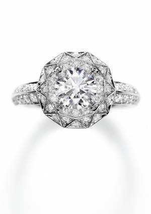 ブシュロンが新作リング「エトワール ドゥ パリ」コレクションを発表。トレーサブルなダイヤモンドを使用