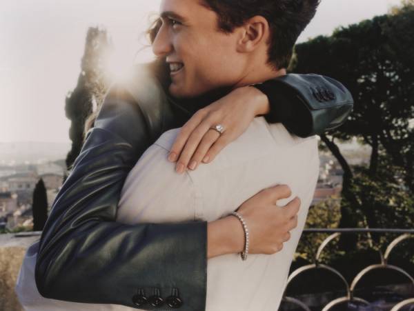 ブルガリがブライダル キャンペーン「ローマ アモール」を開催