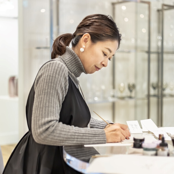 エリザベス女王が愛用するフレグランスブランド「モルトンブラウン」のすべてを公開する展示イベントが南青山で開催