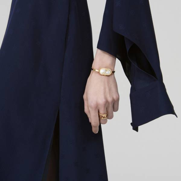 あなたの大切な人へ想いを届ける、フェンディ「オーロック」コレクション