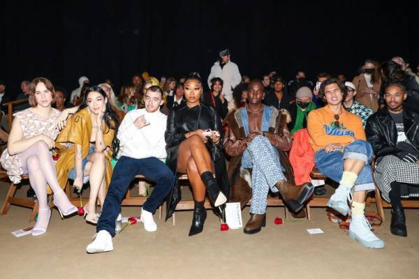 コーチが「Somewhere in America」をテーマにしたFall 2022コレクションをランウェイショーで発表