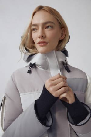 カナダグースから日本限定の「パッチワーク パーカ」が登場。余剰生地をアップサイクルしたパッチワークのようなデザイン