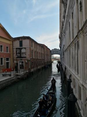 世界三大カーニバルの一つ「ベネチアカーニバル」。貴族に扮するこだわりの衣装をチェック!【From cities 世界の都市に憧れてVol.27】