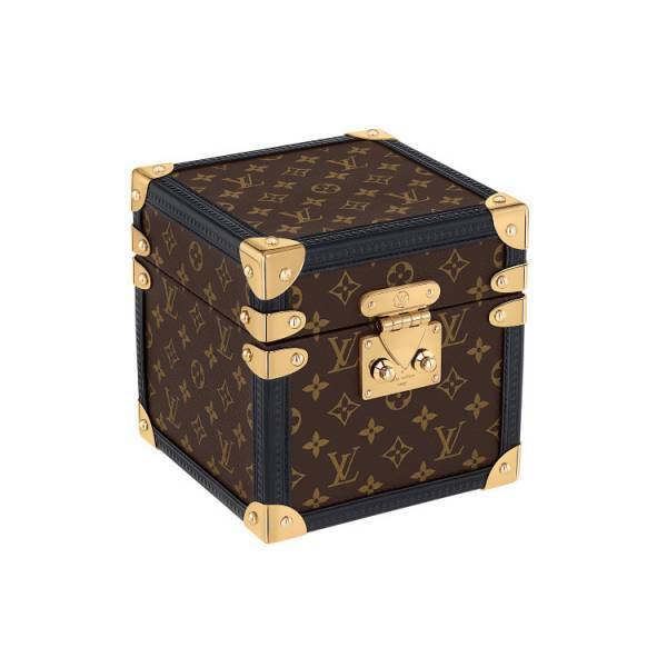 メゾンの伝統的なトランクを彷彿させる、ルイ・ヴィトン「タンブール デュアル・タイム テーブルクロック トランク」に新色が登場