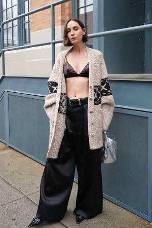 オフランウェイはY2Kスタイル! 2022年秋冬NYファッションウィークのオシャレ業界人スナップ【From cities 世界の都市に憧れて vol.29】