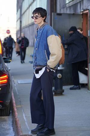 オフランウェイはY2Kスタイル! 2022年秋冬NYファッションウィークのオシャレ業界人スナップ【From cities 世界の都市に憧れて vol.29】