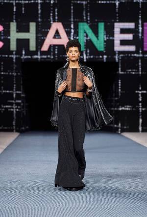 【ルック】シャネル 2022-23年秋冬 プレタポルテ コレクションを発表