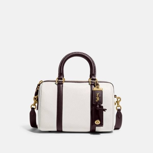 コーチからヴィンテージのスーツケースにインスパイアされたアイコニックなハンドルを持つ新作バッグ「Ruby サッチェル」発売
