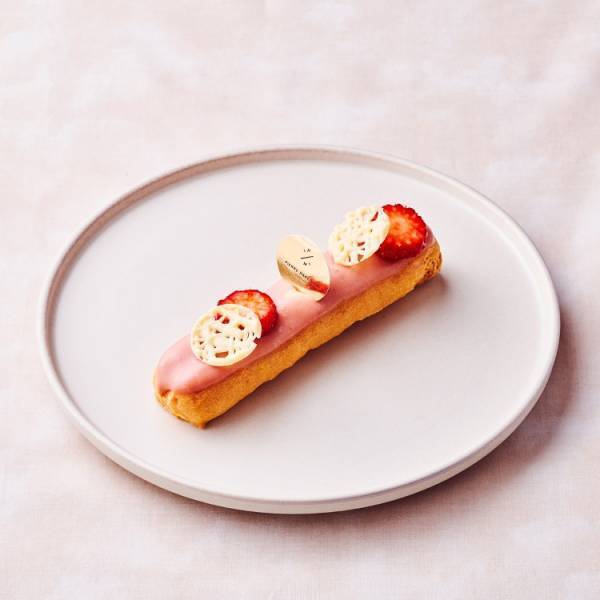 2022年春のテーマは「ストロベリー＆シャンパーニュ」。ピエール マルコリーニのカフェで楽しむ春の限定メニュー