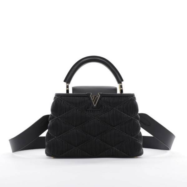 ルイ・ヴィトンから2022年春夏 ウィメンズ ランウェイ・コレクションのレザーグッズが新登場