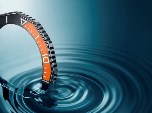 タグ・ホイヤーから究極のラグジュアリー ダイバーズウォッチ 「アクアレーサー プロフェッショナル1000 スーパーダイバー」が登場