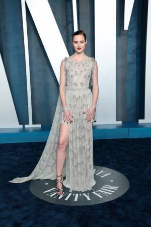 ルイ・ヴィトンを纏ったソフィー・ターナー、ジョー・ジョナスらがオスカーパーティーに登場