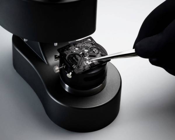 ウブロから初のスクエア型ウォッチ「スクエア・バン ウニコ」全5モデルを発表