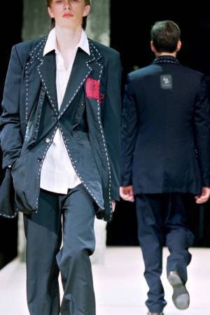 Y'sが創作を介して50年のヒストリーを振り返る「Y's 1972」コレクションを発表