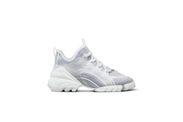 時代を超えたディオールのデザインにまばゆい輝きを添えたカプセルコレクション「ディオール オール」