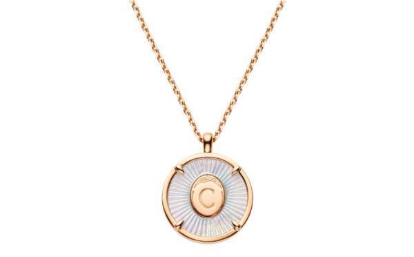 ショーメ「レジャンド ドゥ ショーメ」コレクションがパリ・ヴァンドーム本店と日本限定で販売