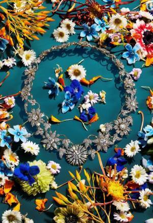 ティファニーのハイジュエリーコレクション「ブルー ブック」の新作、時代を超越した植物の美を讃える「ボタニカ」を発表