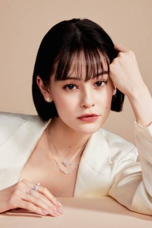 ショーメ「ジョゼフィーヌ」新作コレクションのグローバルキャンペーンに朝比奈彩とemmaが登場